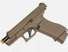 Load image into Gallery viewer, UMAREX GLOCK 19X Co2 Power Half-Blowback Airsoft Pistol Coyote
